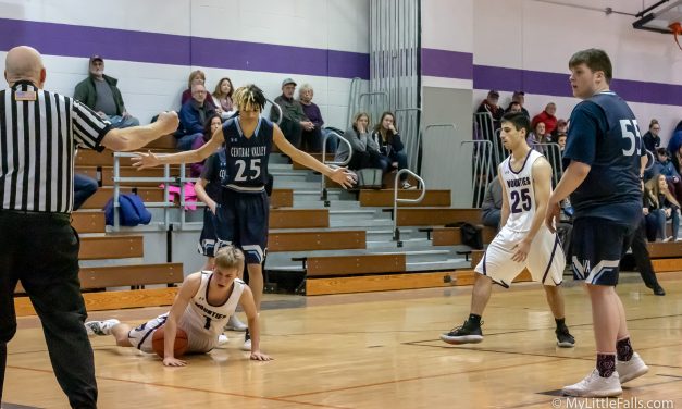 Mounties fall to Thunder in 76-53 loss