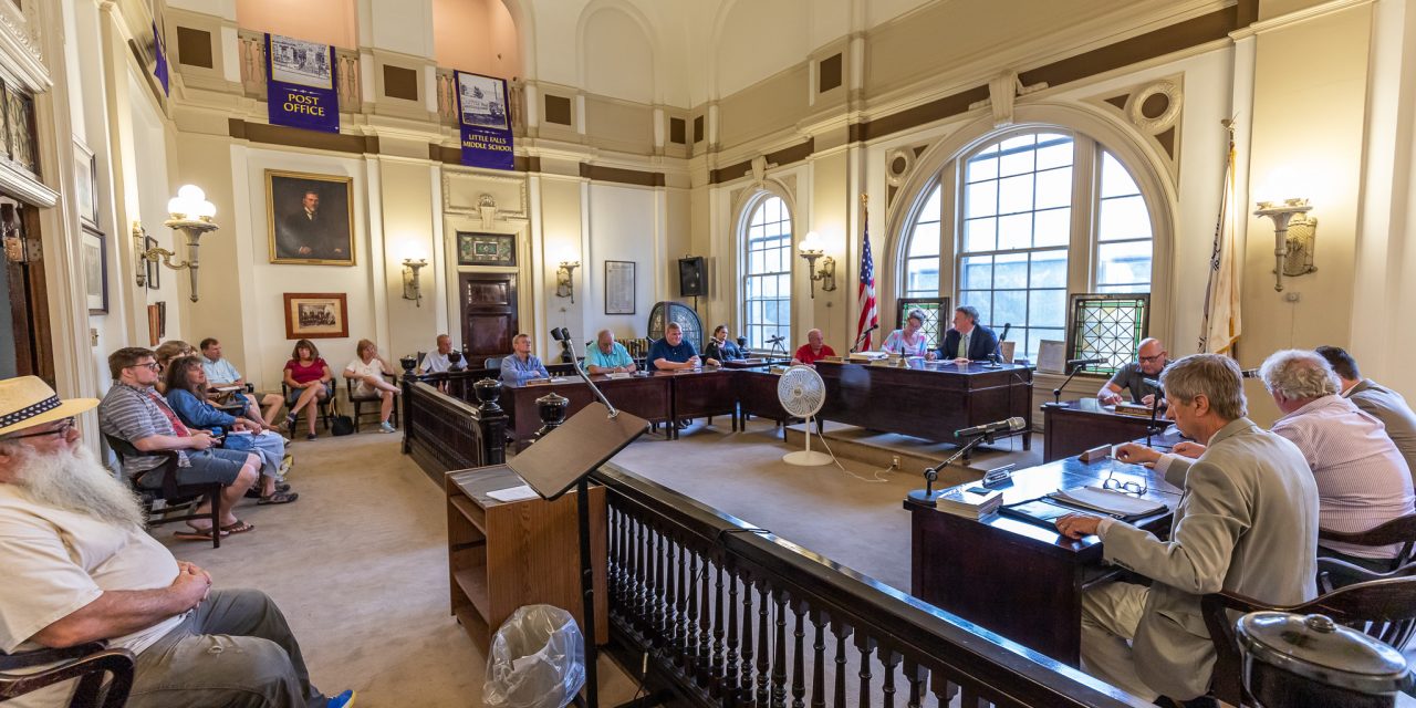 Deer return to Common Council Meeting