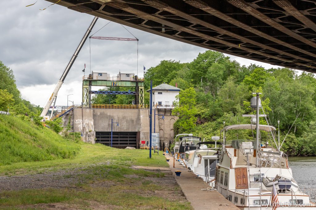 Photo by Dave Warner - Boaters continue to wait patiently for work to be finished on the Lock 17 guillotine door.